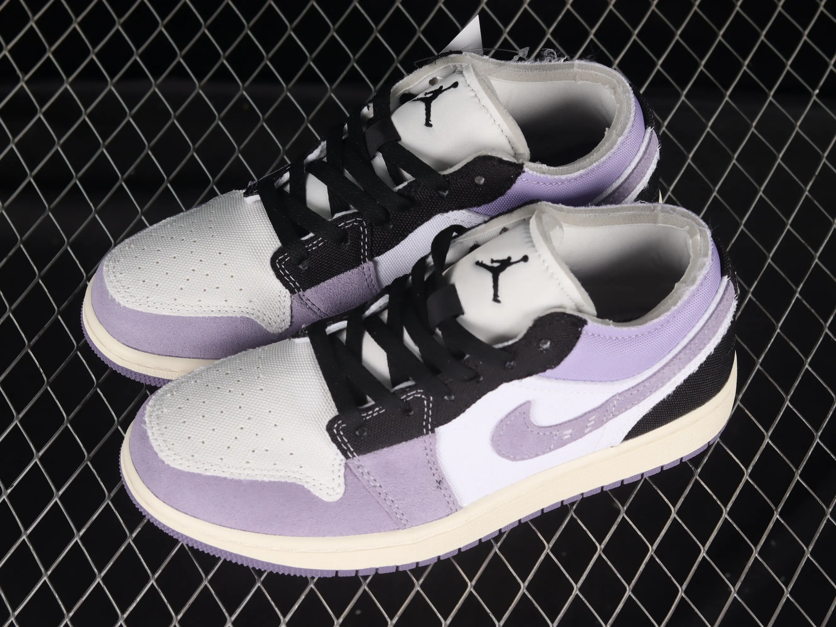 All Categories Air Jordan Jordan Series Basketball Shoes Air Jordan 1 Low Z Edition Air Jordan 1 Low AJ1 Joe 1 Mi White Purple Retro Culture Leisure Sports Shoes DZ4135-002